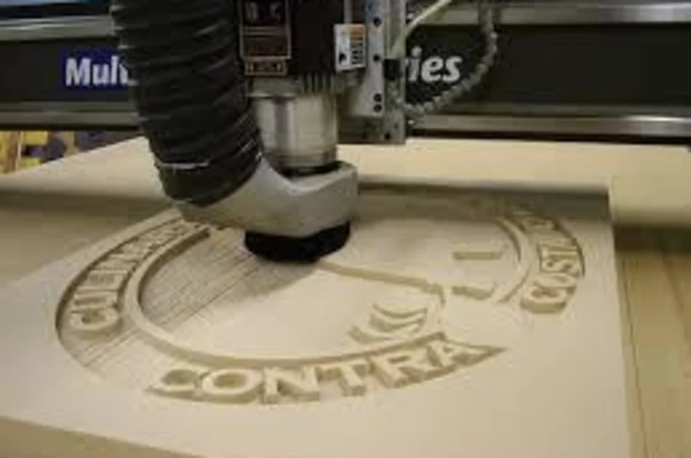 Debitare CNC (Freza) (foto: ArtPoligraf)