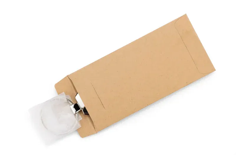 Breloc din metal cromat MAYA