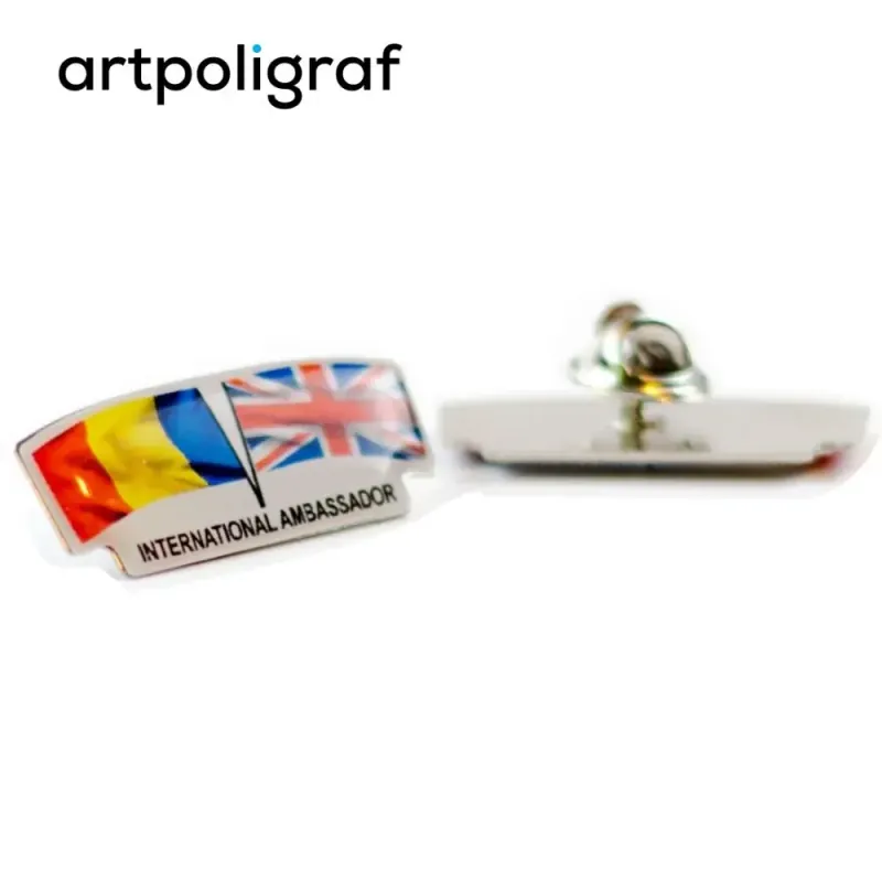 Insigne volumetrice formă personalizată