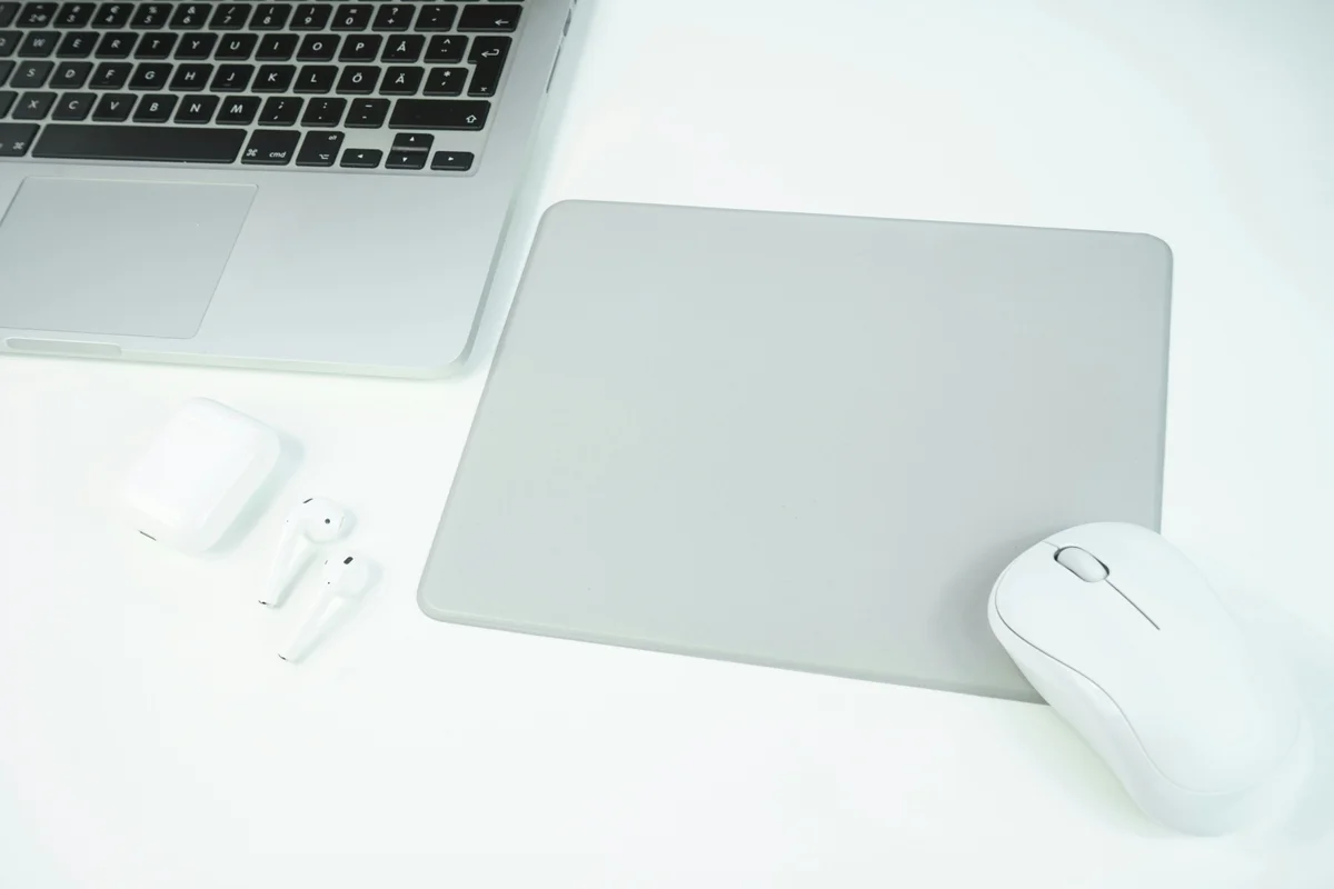 Design mouse pad (foto: unsplash / Mediamodifier, Unsplash License (free to use))